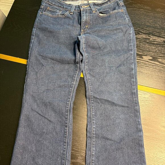 Dockers Jeans with Unfinished Bottom Size 2M EUC - Picture 6 of 9